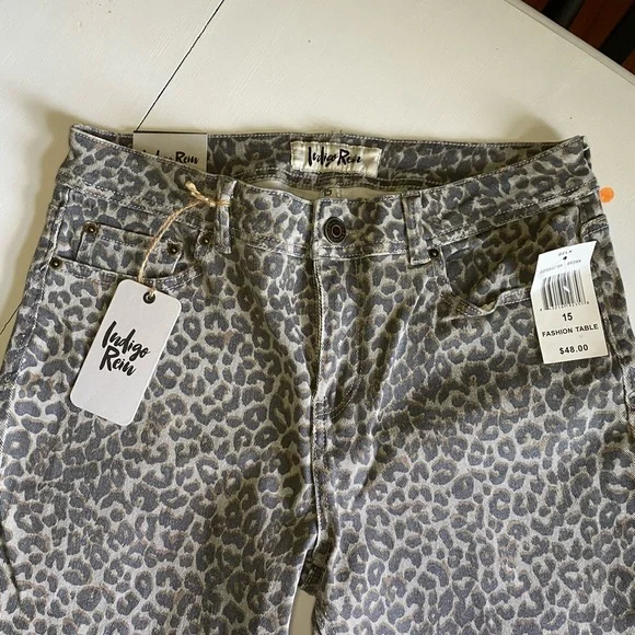 Indigo Rein leopard print cropped skinny jeans - Picture 14 of 16